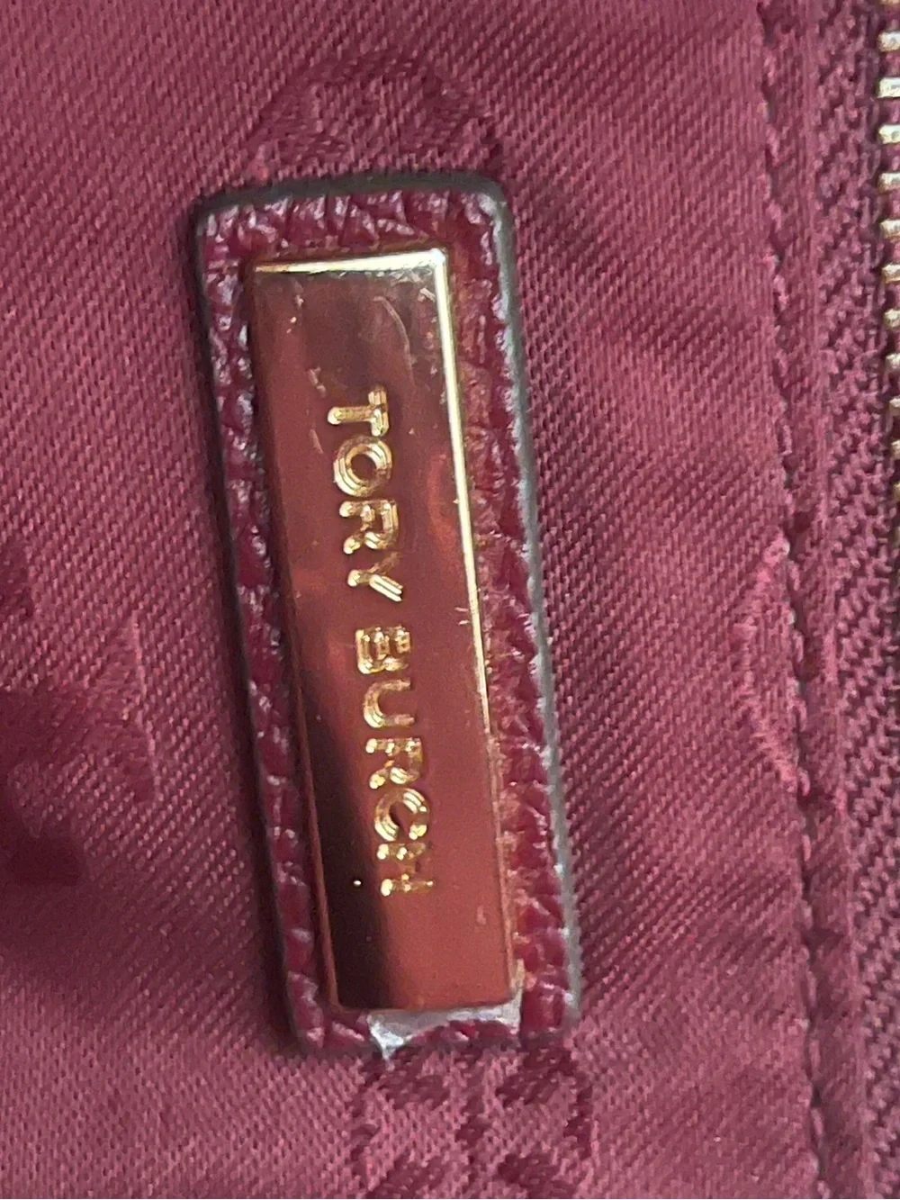 Tory Burch Burgundy Leather Shoulder Bag with Gold Hardware Burgundy color
